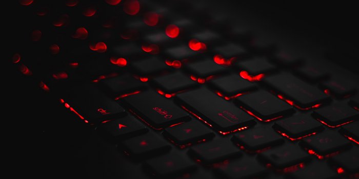 3840x2400 Wallpaper Keyboard, Backlight, Red, Glare, Bokeh - Darkness - 3840x2400  Wallpaper - teahub.io