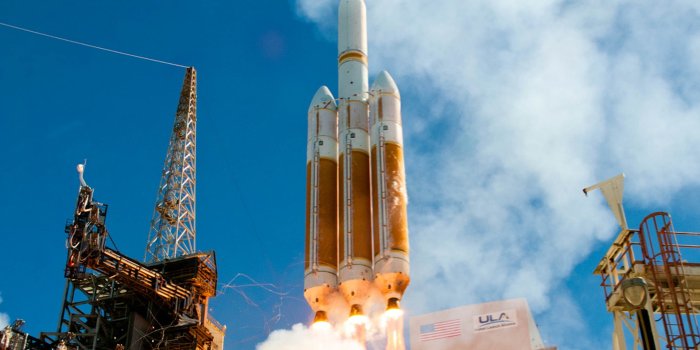 1920x1200 Huge Rocket Launches with Secret Satellite Wallpaper | Space