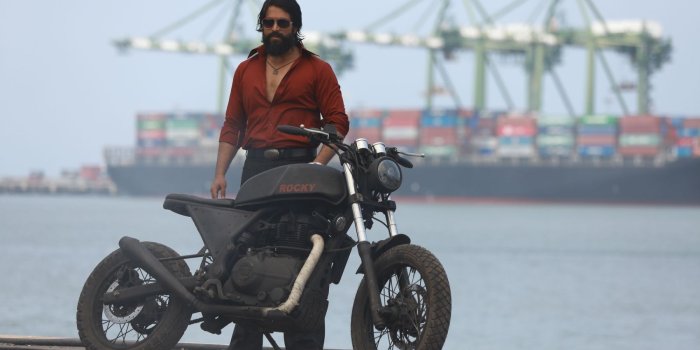 1700x1132 K.G.F: Chapter 1 (2018)