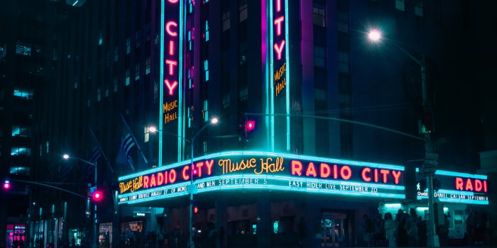 4000x5000 100,000+ Best Neon City Photos · 100% Free Download · Pexels Stock Photos