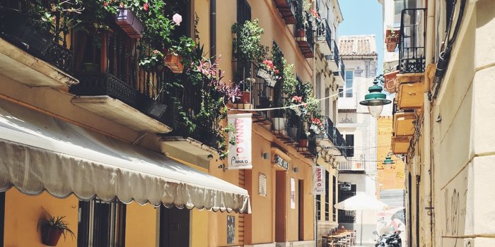1000x1333 Spain Street Pictures | Download Free Images on Unsplash