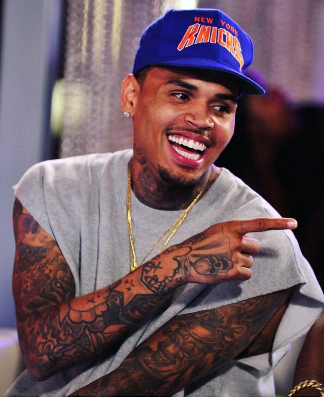 1125x1379 HD Chris Brown Wallpaper - EnWallpaper
