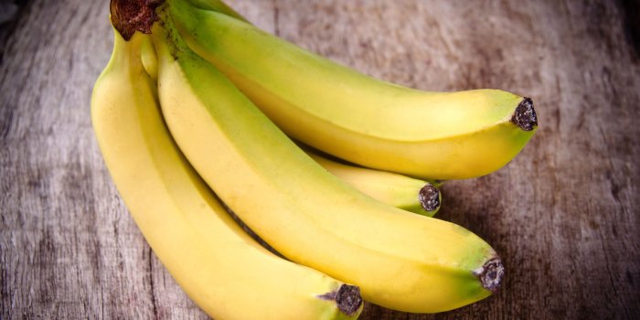 2880x1800 Banana HD Wallpaper | Background Image | 2880x1800