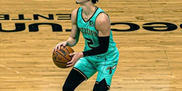 722x1280 LaMelo Ball Hornets Wallpapers