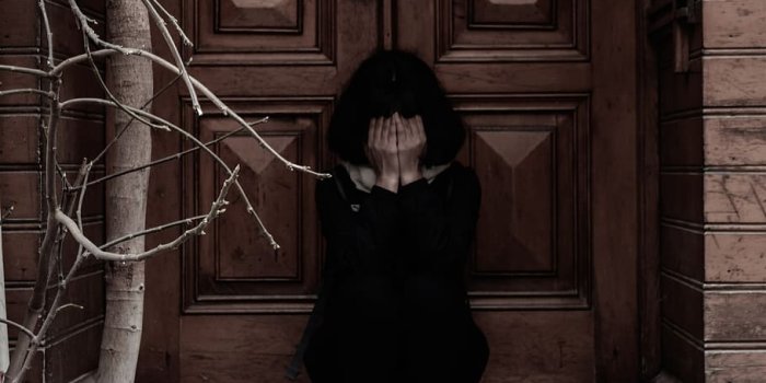 910x1365 Depressed Girl Wallpapers - Top Free Depressed Girl Backgrounds -  WallpaperAccess