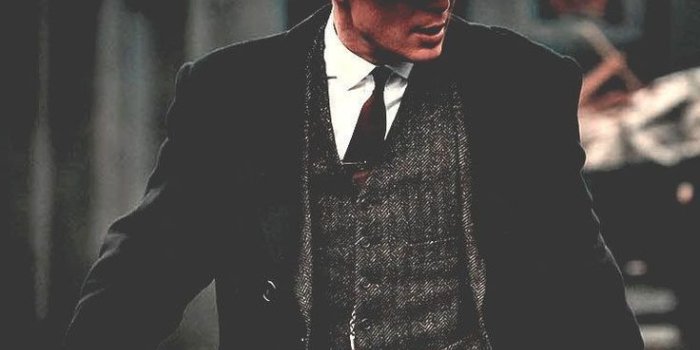 736x1309 Thomas Shelby | Cartazes de filmes famosos, Filmes de mafia, Wallpapers de  filmes