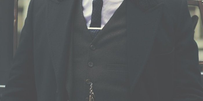 1080x1920 Tommy Shelby Wallpaper S4 | Lighten | Tommy, Everyday top, Shelby