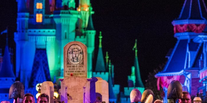 1080x1920 Free Disney iPhone Wallpapers - Disney Tourist Blog