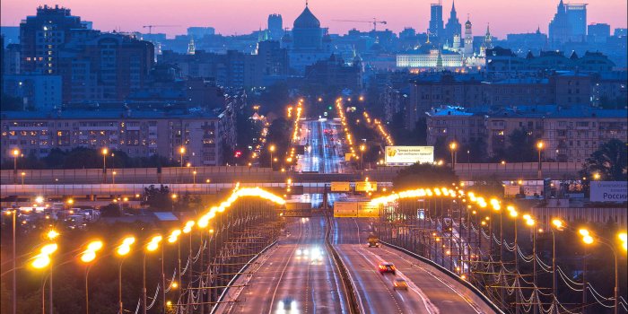 2400x1604 Moscow wallpaper. Download mobile backgrounds of cities and countries.  Moscow, Russia, bridge, road, evening.