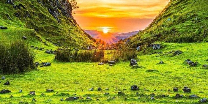 2160x3840 Fairy Glen Isle of Skye Scotland 4K Ultra HD Mobile Wallpaper | Scenery,  Isle of skye, Skye scotland