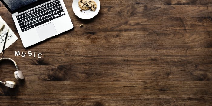 2500x1584 Table Wallpapers - Top Free Table Backgrounds - WallpaperAccess