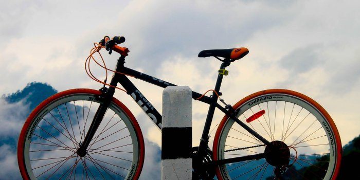 2048x2048 Mountain Bike Ultra HD Desktop Background Wallpaper for 4K UHD TV : Multi  Display, Dual Monitor : Tablet : Smartphone