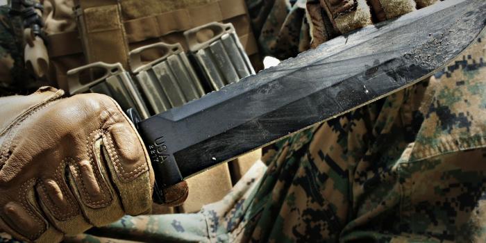 1332x850 Wallpaper knife, camouflage, glove, Knife, glove, camouflage, combat knife,  ka-bar usa 2217, Ka-Bar images for desktop, section оружие - download