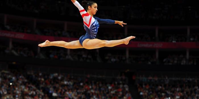 2560x1440 gymnastics wallpaper,sports,gymnastics,artistic gymnastics,leotard,balance  beam (#937711) - WallpaperUse