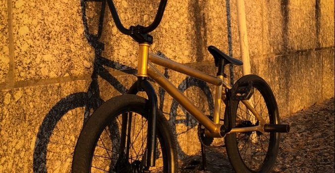 676x1200 BMX | BMX WALLPAPER | GOLD BMX em 2022 | Bmx, Carros velozes e furiosos,  Caminhões volvo