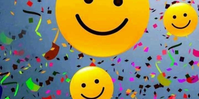 720x1219 Smiley Wallpaper | WhatsPaper