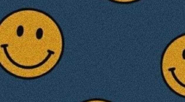 630x1280 Smiley Face Wallpaper - NawPic