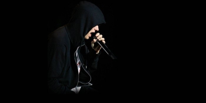 1920x1200 Download Eminem Rapping In Black Hoodie Wallpaper | Wallpapers.com