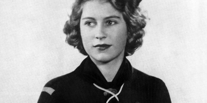 2519x1889 21 Stunning Photographs Of Queen Elizabeth II During World War 2 | British  Vogue