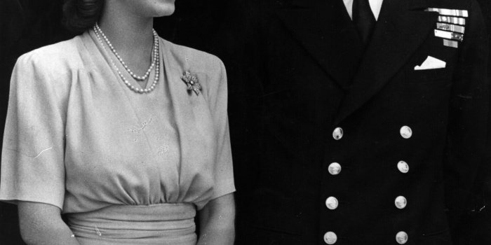 2251x3003 40+ Rare Photos of Queen Elizabeth Young - Queen Elizabeth Childhood