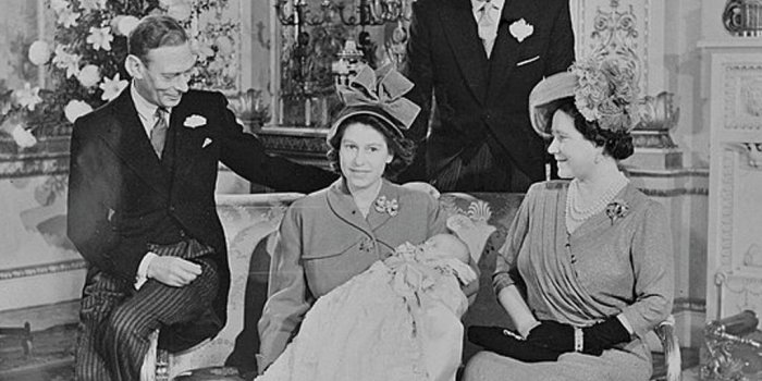 1024x768 Why aren't there any pictures of Queen Elizabeth II pregnant?