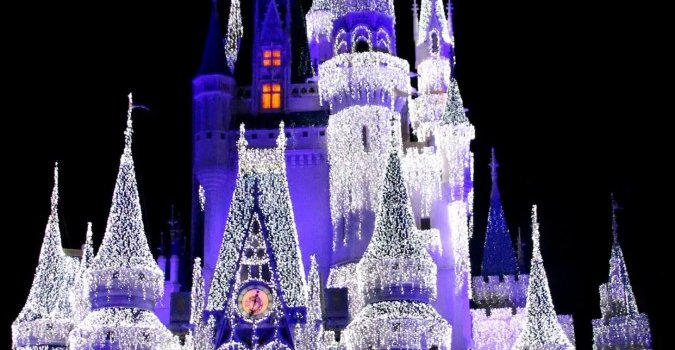 675x1200 Walt Disney World Christmas Wallpapers (iPhone)