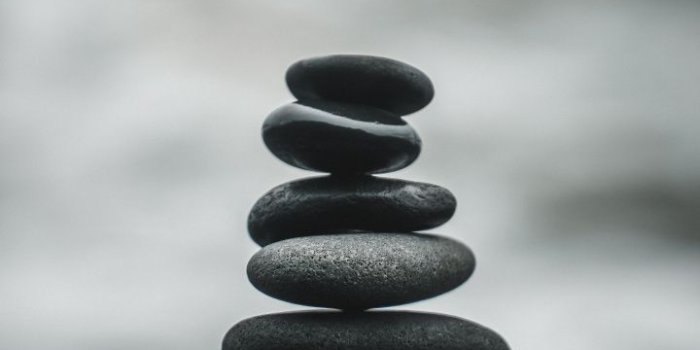 720x1280 Zen, meditation, balance, stones wallpaper | Papel tapiz de piedra,  Fotografia, Imagenes minimalistas
