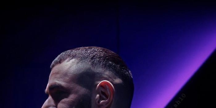 828x1792 Benzema wallpaper in 2022 | Real madrid, Madrid, Paris saint-germain