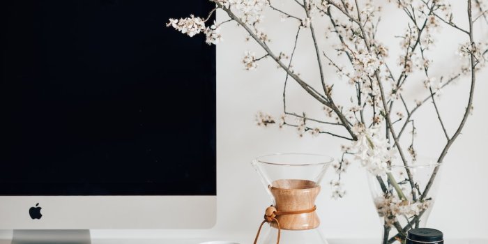 1000x1500 350+ Work Desk Pictures [HD] | Download Free Images on Unsplash