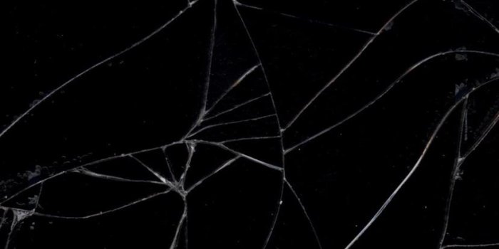 828x1792 Best Cracked screen iPhone 11 HD Wallpapers - iLikeWallpaper