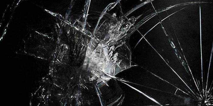 1040x1536 Download Broken Screen Wallpaper