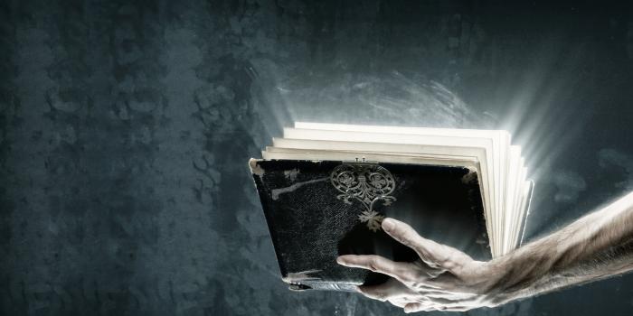 1332x850 Wallpaper hand, bible, Fingers, holy book images for desktop, section  разное - download