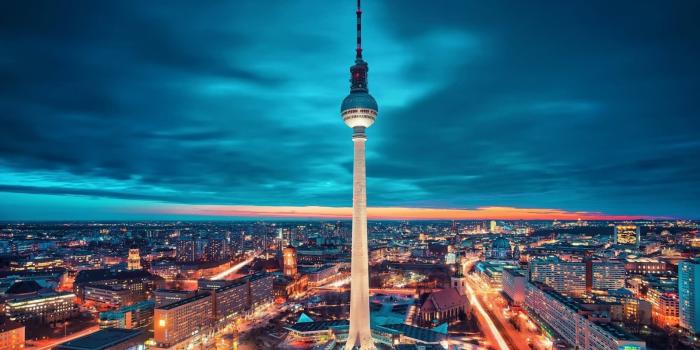 1600x900 40 Adorable Pictures And Photos Of The Fernsehturm Tower In Berlin Germany