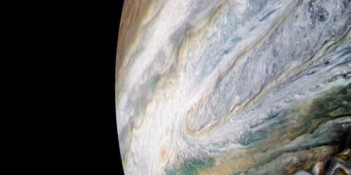 1284x2778 Júpiter picture 2 iPhone Wallpapers Free Download