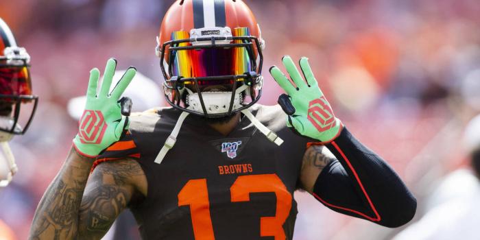 1600x900 Odell Beckham Jr. shows off holiday spirit with Christmas-themed cleats |  Yardbarker