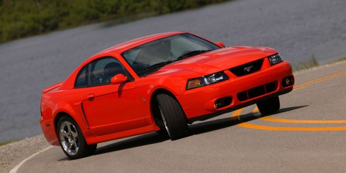1600x1200 2004 Ford Mustang SVT Cobra Wallpapers | MustangSpecs.com