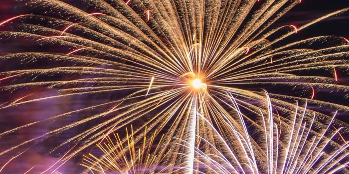 1242x2688 Best Fireworks iPhone SE HD Wallpapers - iLikeWallpaper