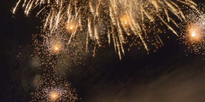 1080x1920 Top 25 Best Fireworks iPhone Wallpapers - GettyWallpapers