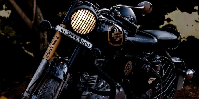 1000x1500 500+ Royal Enfield Wallpapers [HD] | Download Free Images & Stock Photos On  Unsplash
