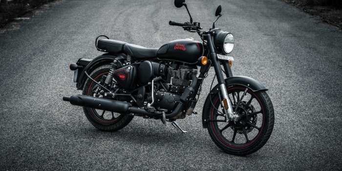 2000x1125 Royal Enfield Classic 350 BS6 Stealth Black HD wallpapers – IAMABIKER –  Everything Motorcycle!