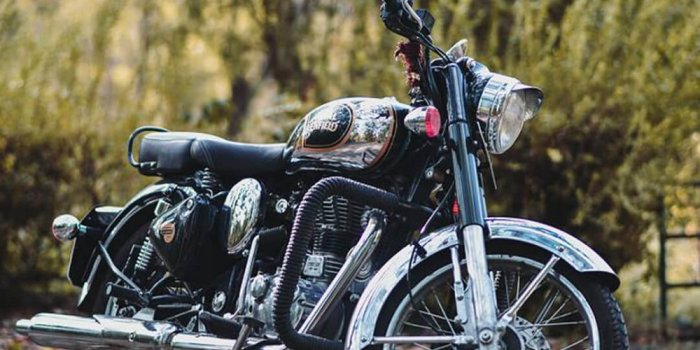 1000x1000 Royal Enfield Classic 500 Chrome Wallpapers