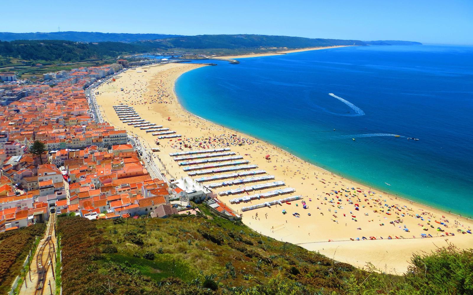 3840x2400 Nazaré Portugal Panoramic View Of Nazareth And Its Beach Municipality In  Oeste Region And Leiria District In Historical Estremadura Province Of  Portugal : Wallpapers13.com