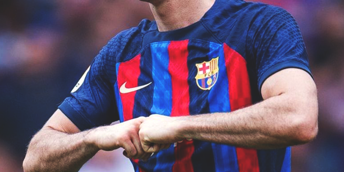 1125x2436 2 Lewandowski phone wallpapers I made : r/Barca