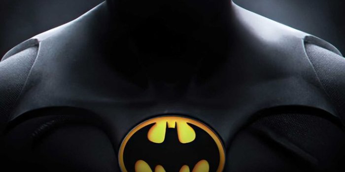 736x1512 4K Superhero Wallpaper Explore more Character, ComicBook Genre, Fast, Hero,  Strong wallpaper. https://www.whatsp… in 2022 | Batman wallpaper, Batman  pictures, Batman comics