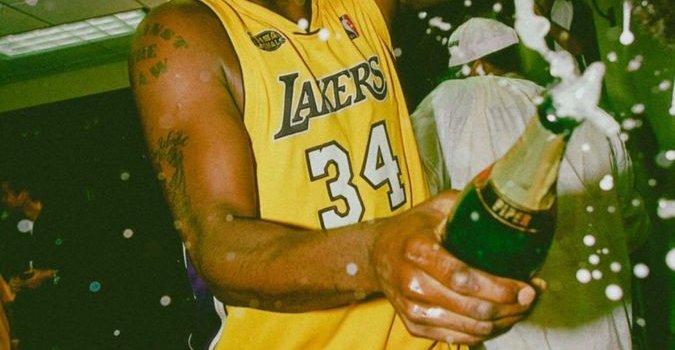 675x1200 It's a Celebration $$$ | Nba pictures, Shaquille o'neal, Shaq