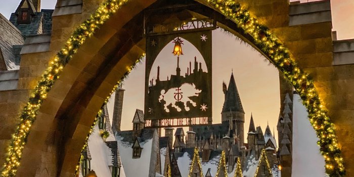 2560x1920 allears universal orlando wizarding world of harry potter wallpaper holiday  2020-15 - AllEars.Net