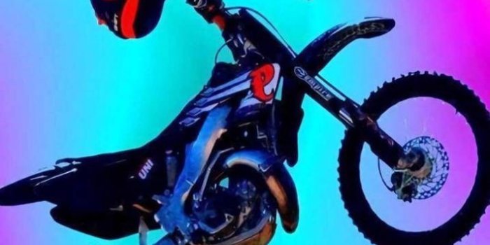 715x1271 Dirt Bike Wallpaper Discover more Aesthetic, Dirt Bike, Honda, Kawasaki,  Modified wallpaper. https://www.en… | Bicicleta dibujo, Motos de motocross,  Fondos de motos