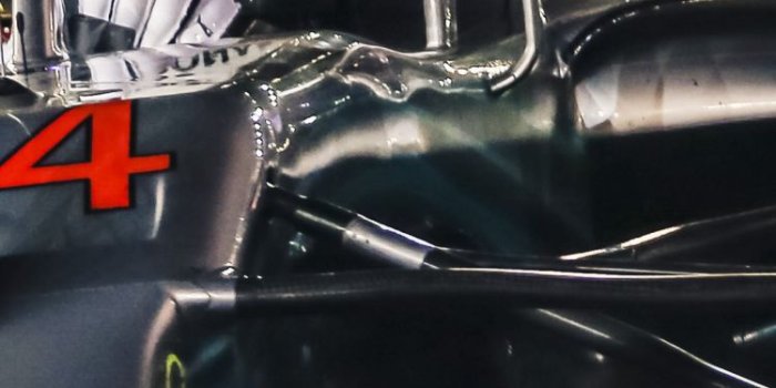 750x1334 Singapore GP - Lewis Hamilton wallpaper in 750x1334 resolution