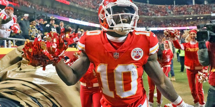 1200x675 Tyreek Hill net worth: New team and pushing student dreams - Line Financial  Blog