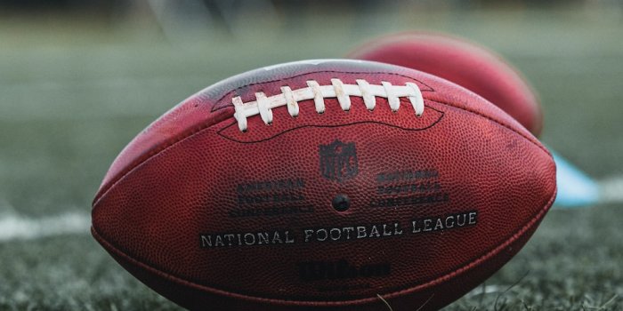 1000x1567 NFL Wallpapers: Free HD Download [500+ HQ] | Unsplash